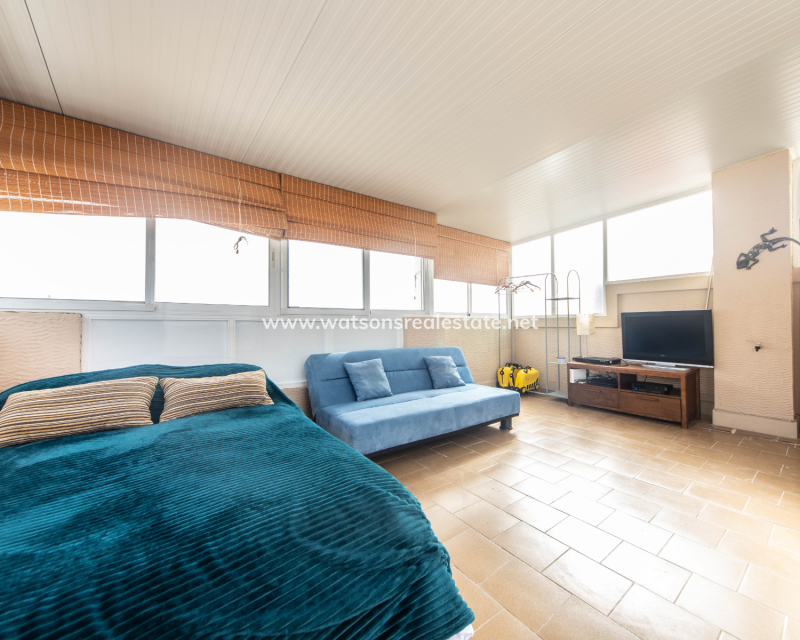 Resale - Quad - Urb. La Marina