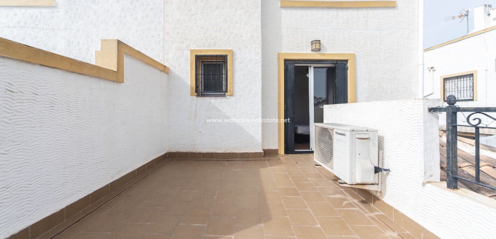 Resale - Quad - Urb. La Marina
