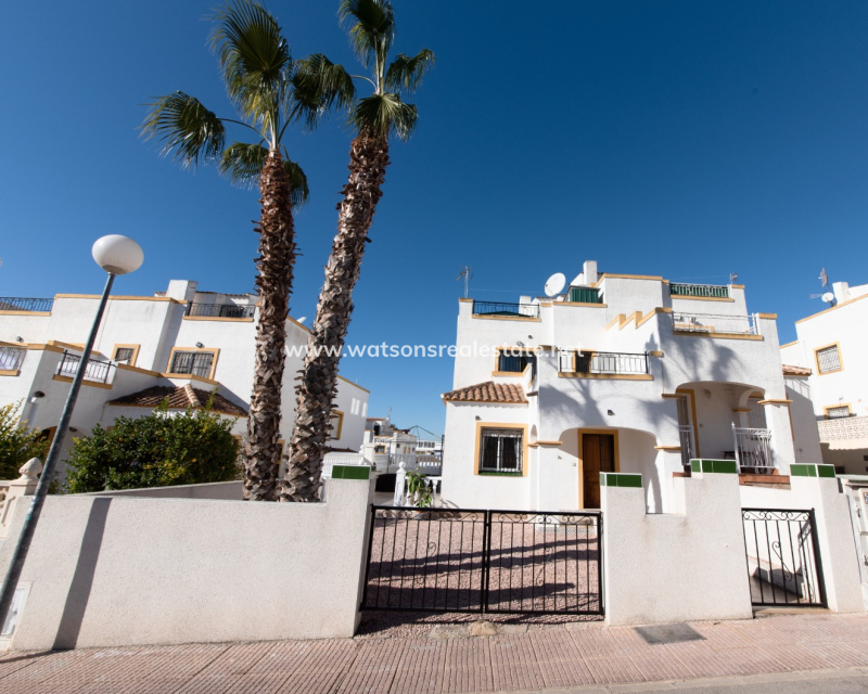 Resale - Quad - Urb. La Marina