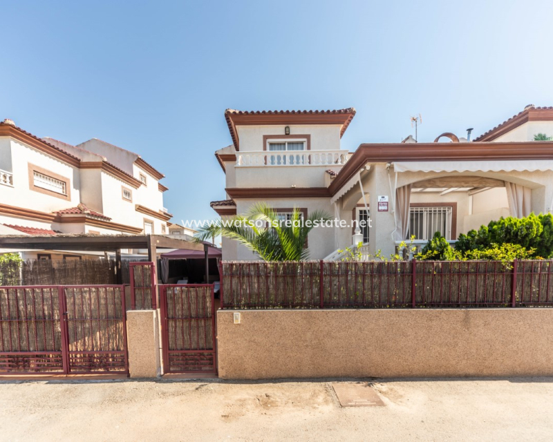 Resale - Quad - Urb. La Marina