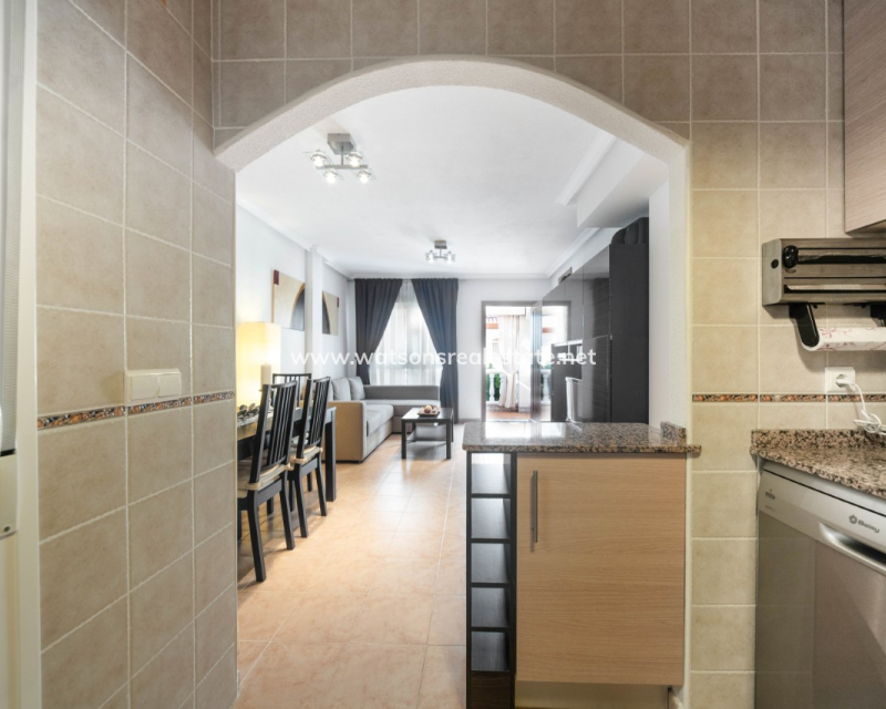 Resale - Quad - Urb. La Marina