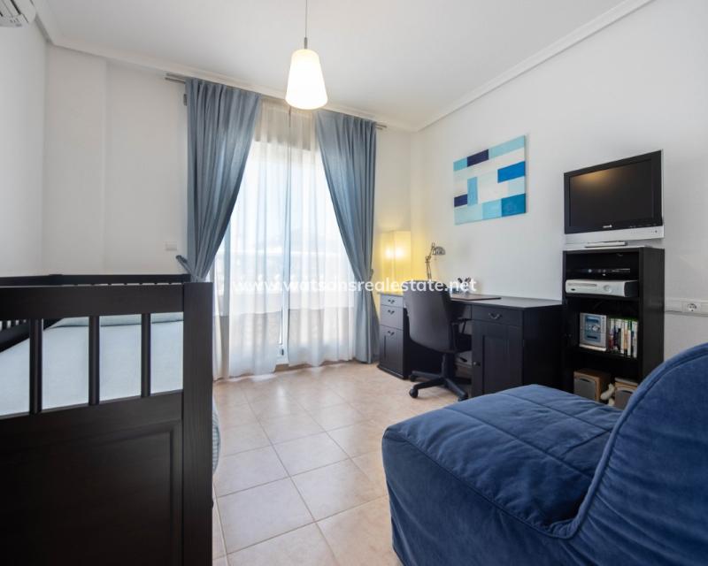 Resale - Quad - Urb. La Marina