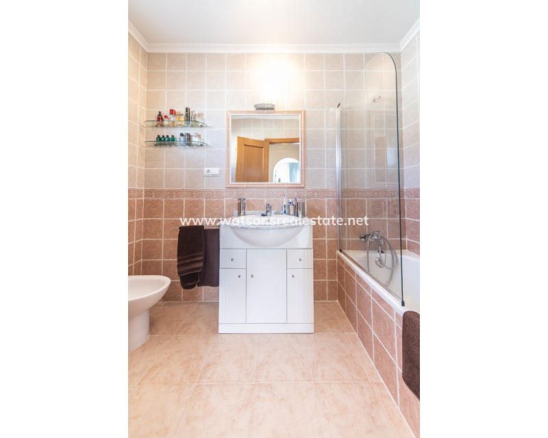 Resale - Quad - Urb. La Marina