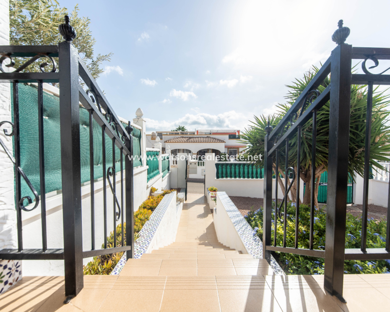Resale - Quad - Urb. La Marina
