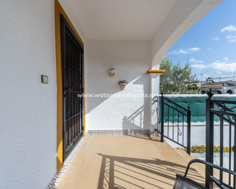 Resale - Quad - Urb. La Marina