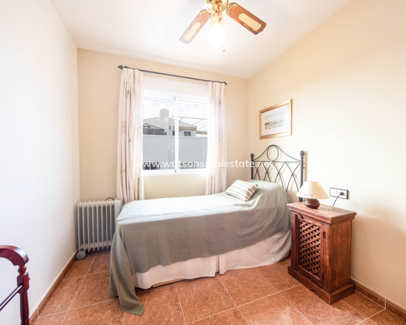 Resale - Quad - Urb. La Marina