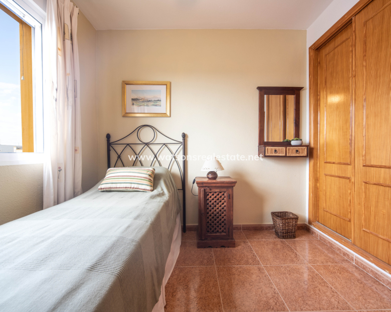 Resale - Quad - Urb. La Marina