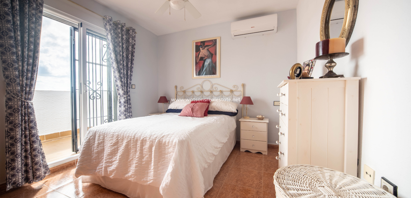 Resale - Quad - Urb. La Marina