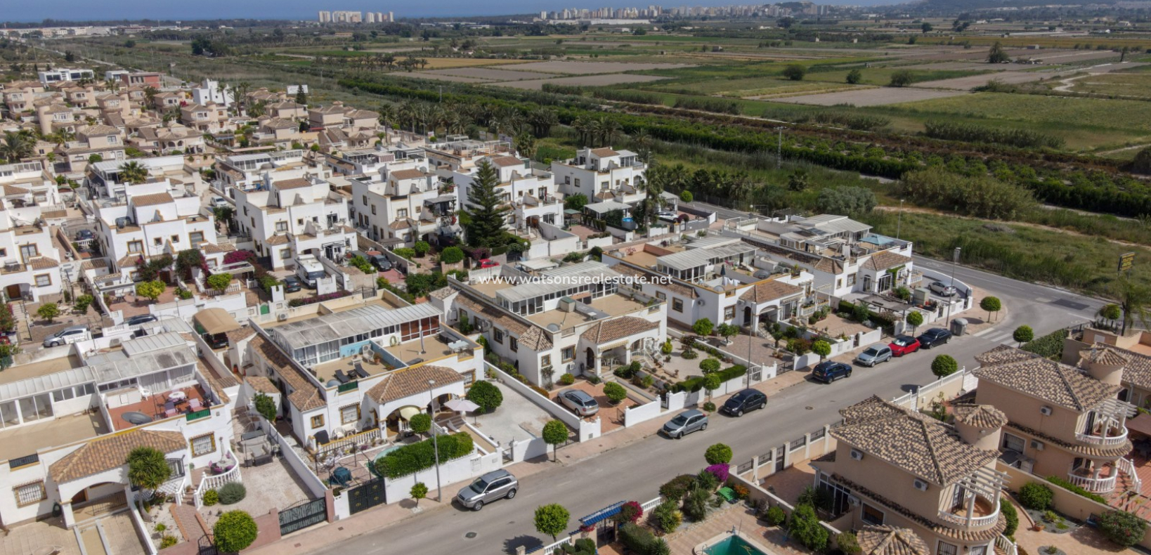 Resale - Quad - Urb. La Marina