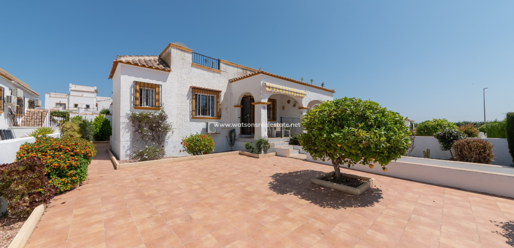 Resale - Quad - Urb. La Marina