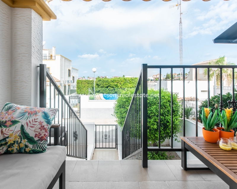 Resale - Quad - Urb. La Marina