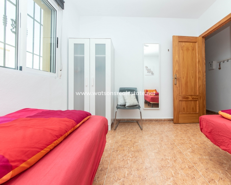 Resale - Quad - Urb. La Marina