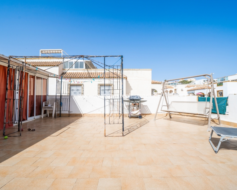 Resale - Quad - Urb. La Marina