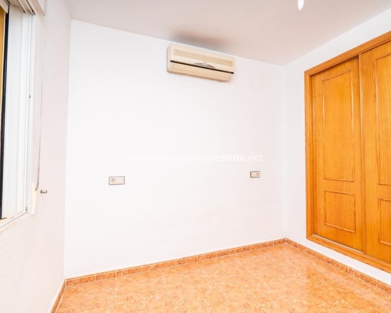 Resale - Quad - Urb. La Marina