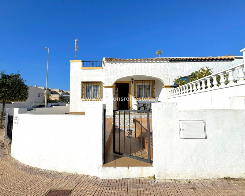 Resale - Quad - Urb. La Marina