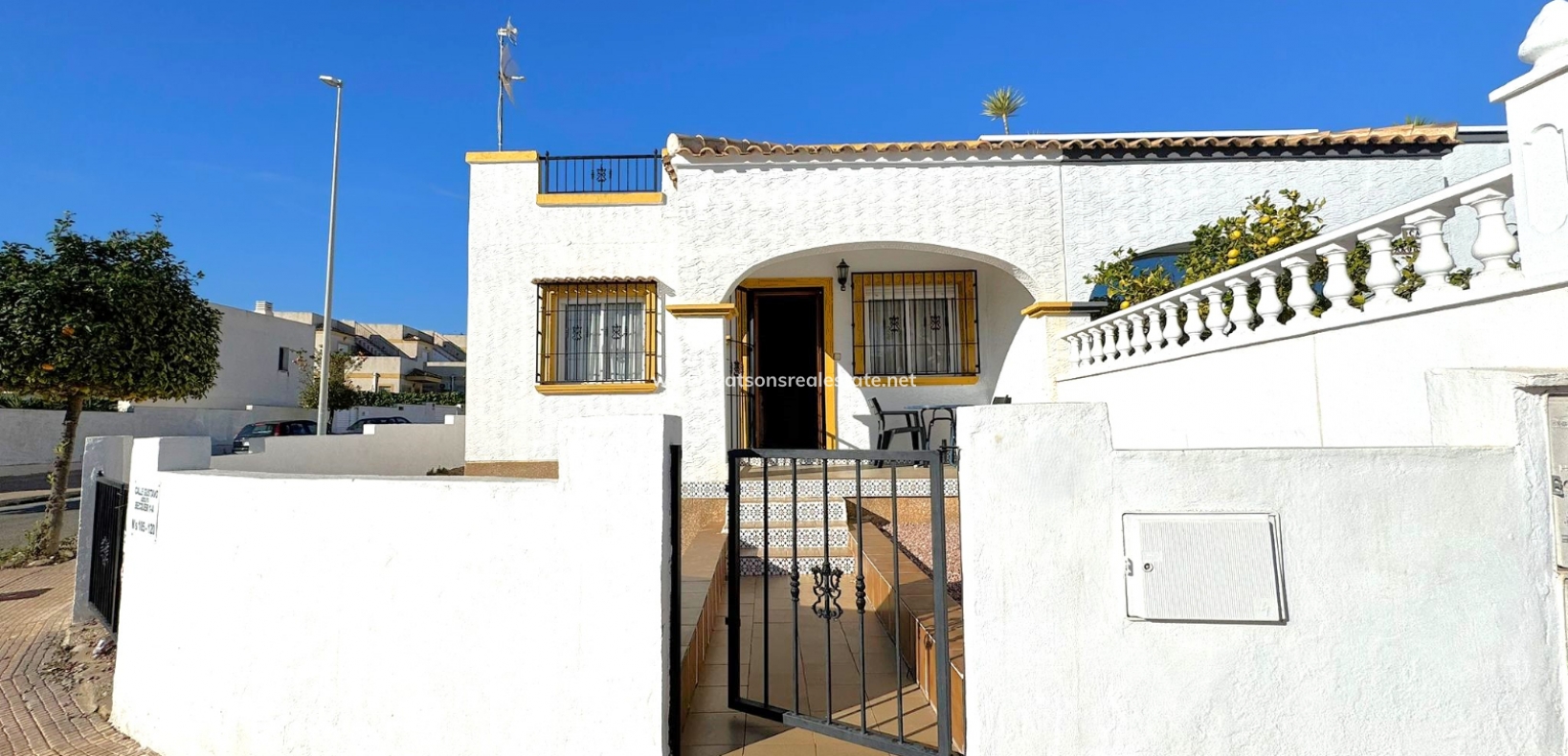 Resale - Quad - Urb. La Marina