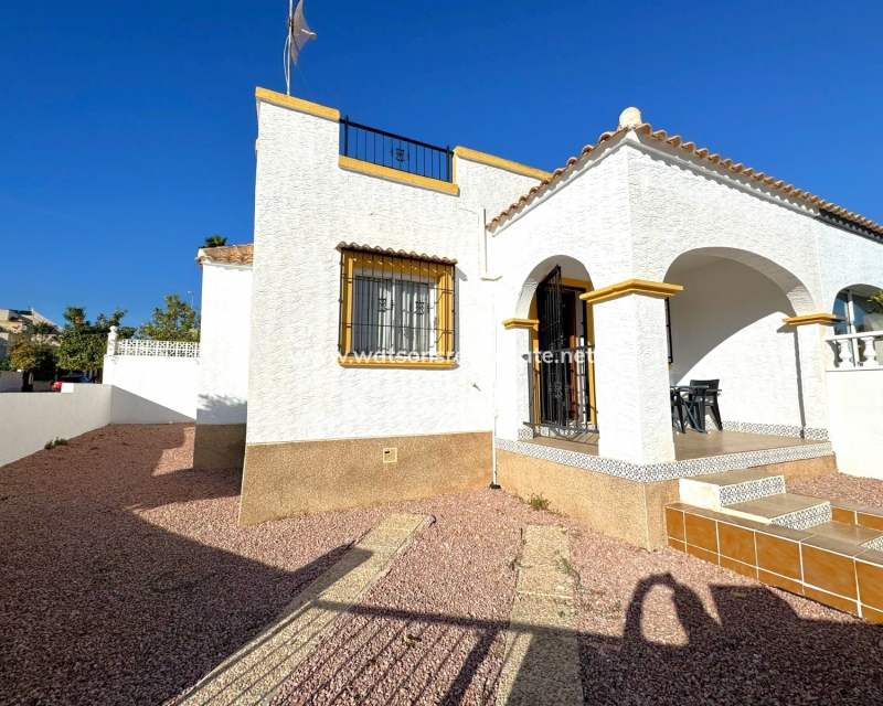 Resale - Quad - Urb. La Marina