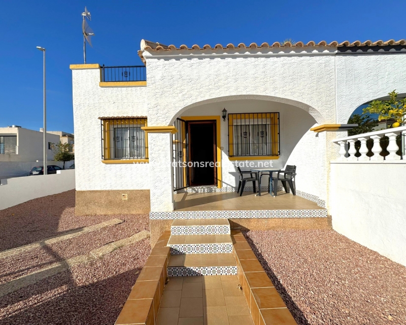 Resale - Quad - Urb. La Marina