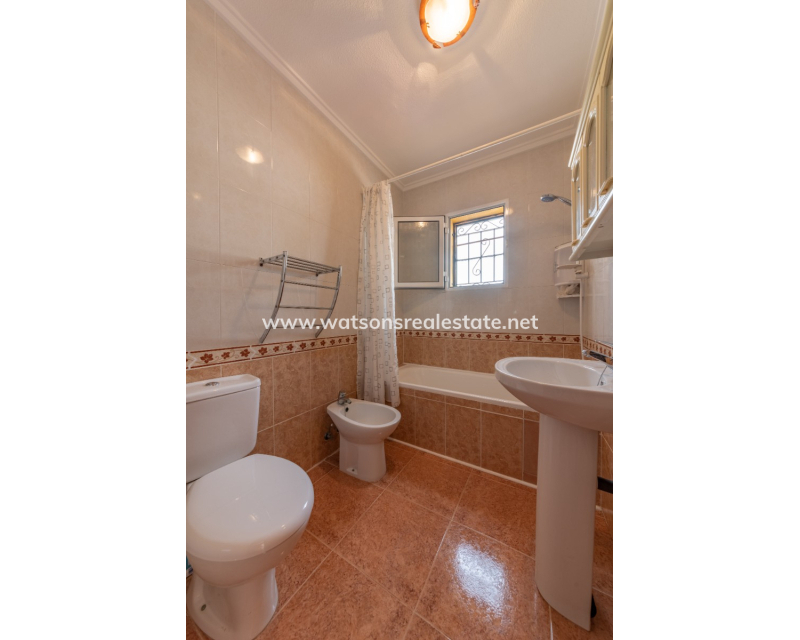 Resale - Quad - Urb. La Marina