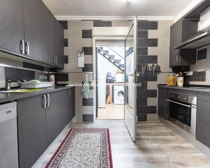 Resale - Quad - Urb. La Marina