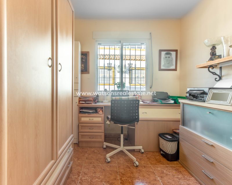 Resale - Quad - Urb. La Marina
