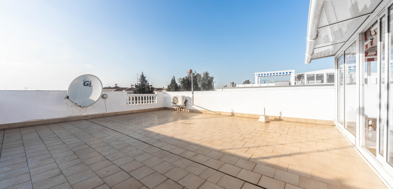 Resale - Quad - Urb. La Marina