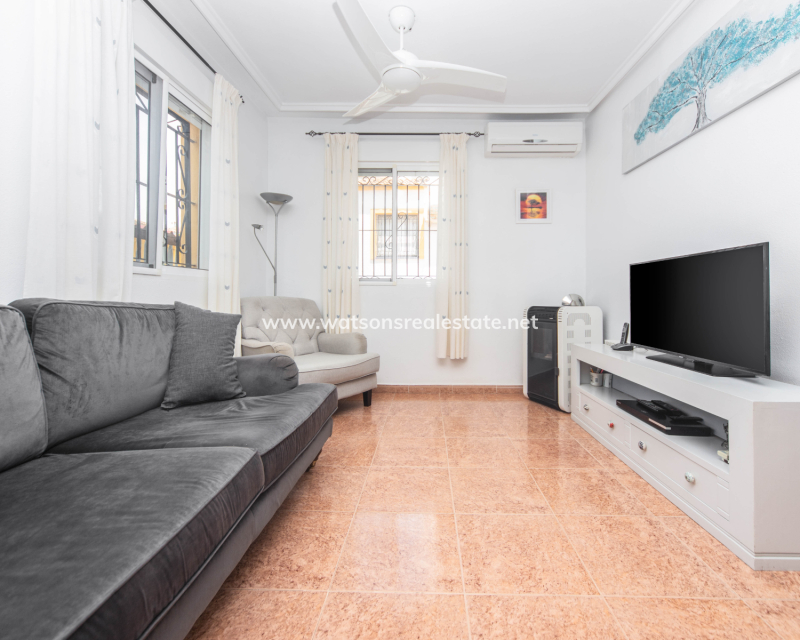 Resale - Quad - Urb. La Marina