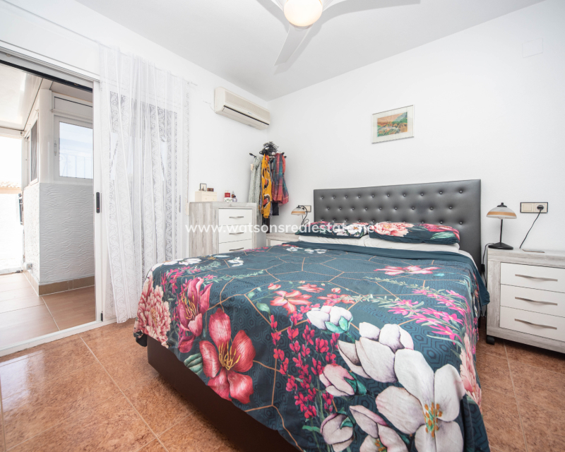 Resale - Quad - Urb. La Marina