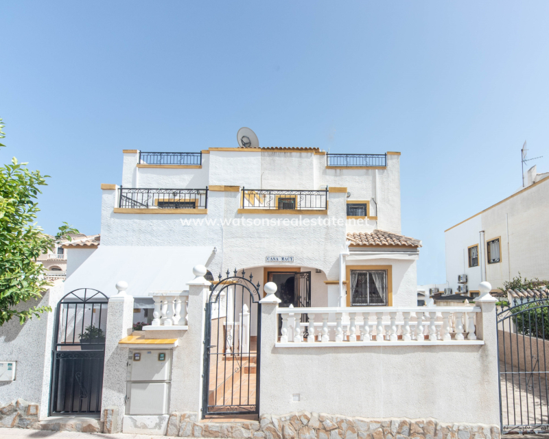 Resale - Quad - Urb. La Marina