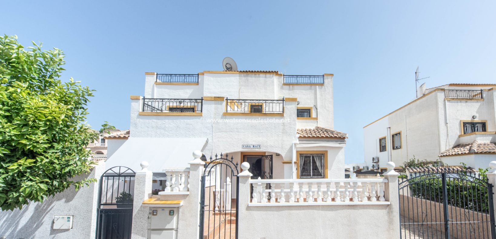 Resale - Quad - Urb. La Marina