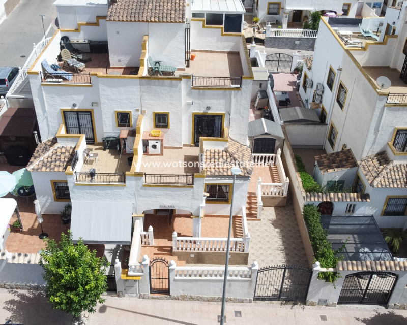 Resale - Quad - Urb. La Marina