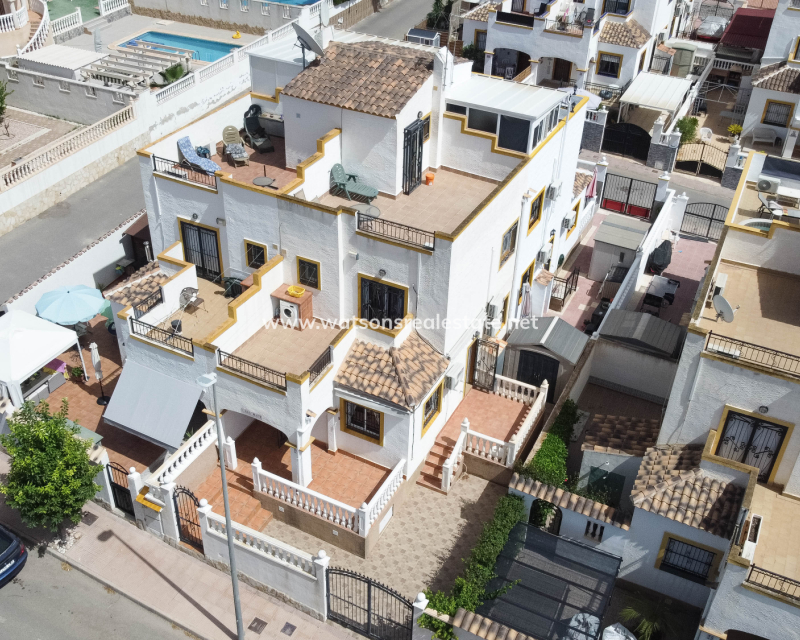 Resale - Quad - Urb. La Marina