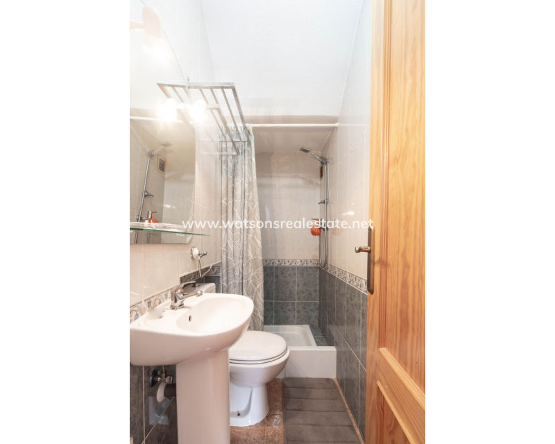 Resale - Quad - Urb. La Marina
