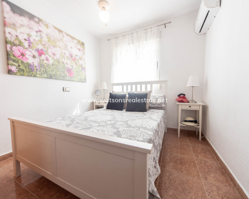 Resale - Quad - Urb. La Marina