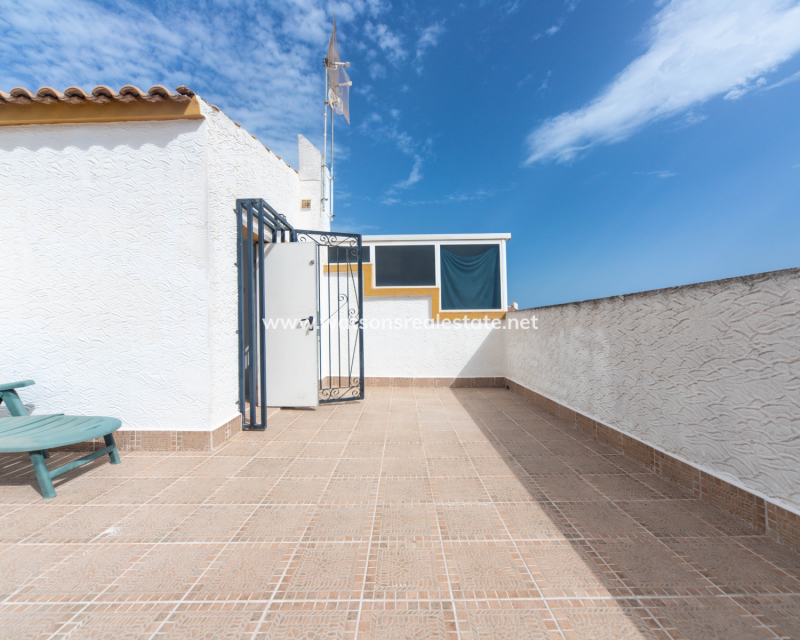 Resale - Quad - Urb. La Marina