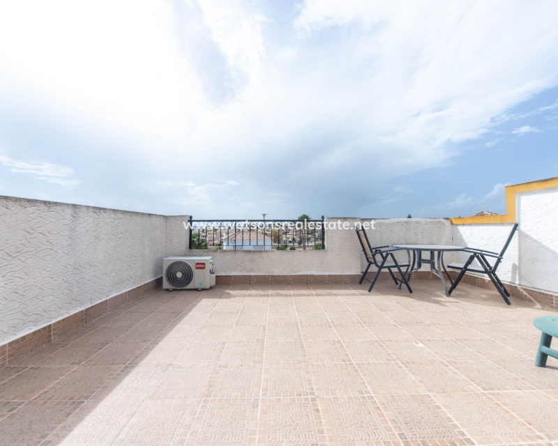 Resale - Quad - Urb. La Marina