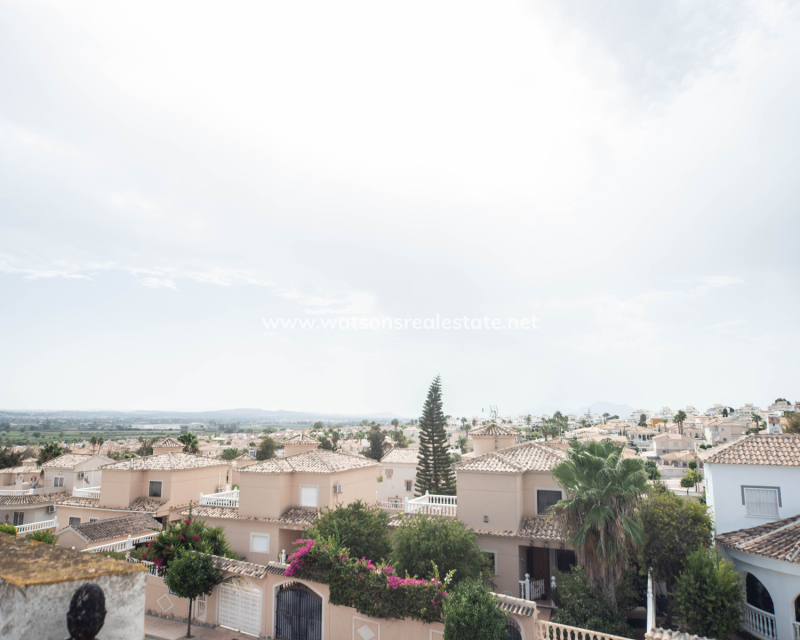 Resale - Quad - Urb. La Marina