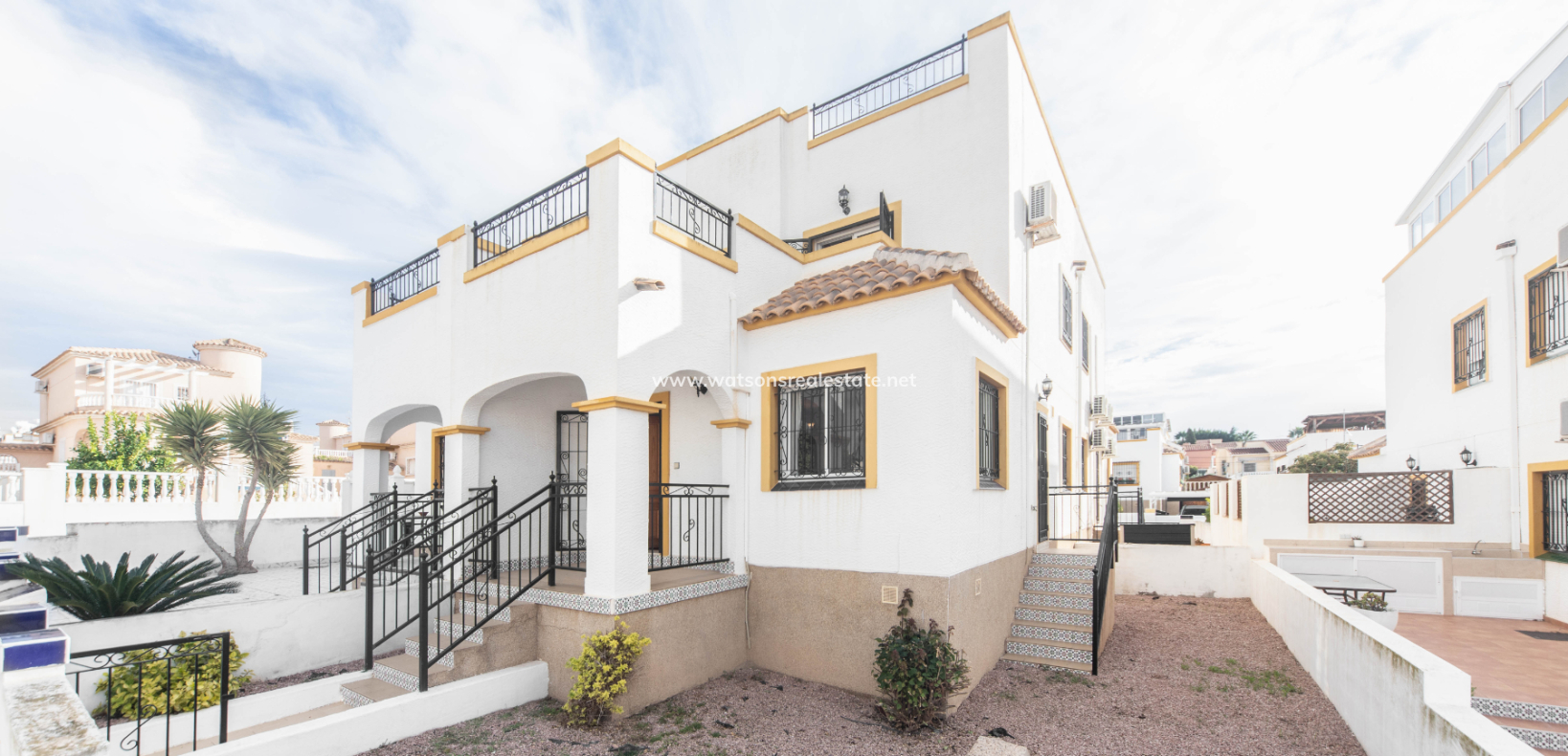 Resale - Quad - Urb. La Marina