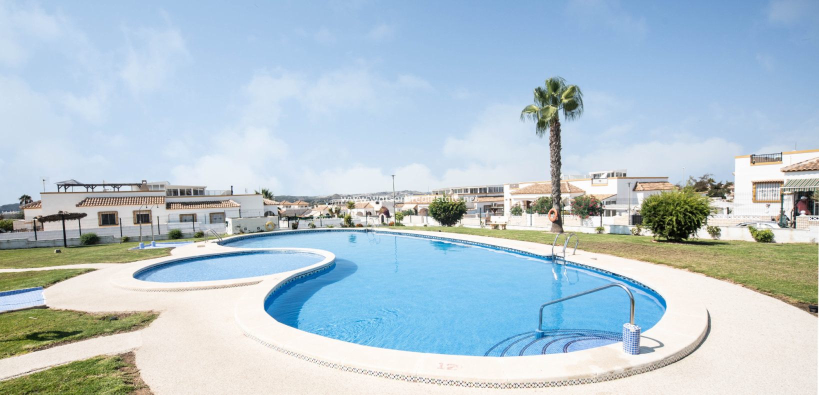 Resale - Quad - Urb. La Marina