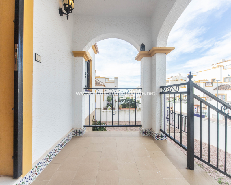 Resale - Quad - Urb. La Marina