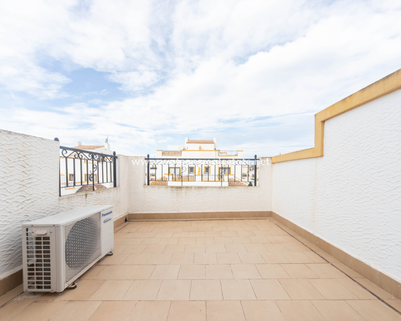 Resale - Quad - Urb. La Marina