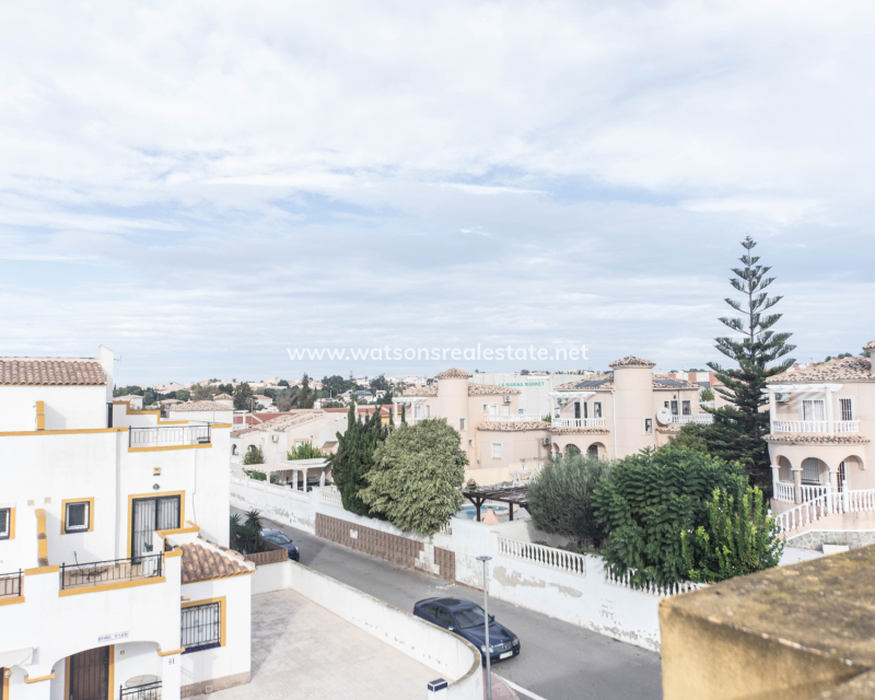 Resale - Quad - Urb. La Marina