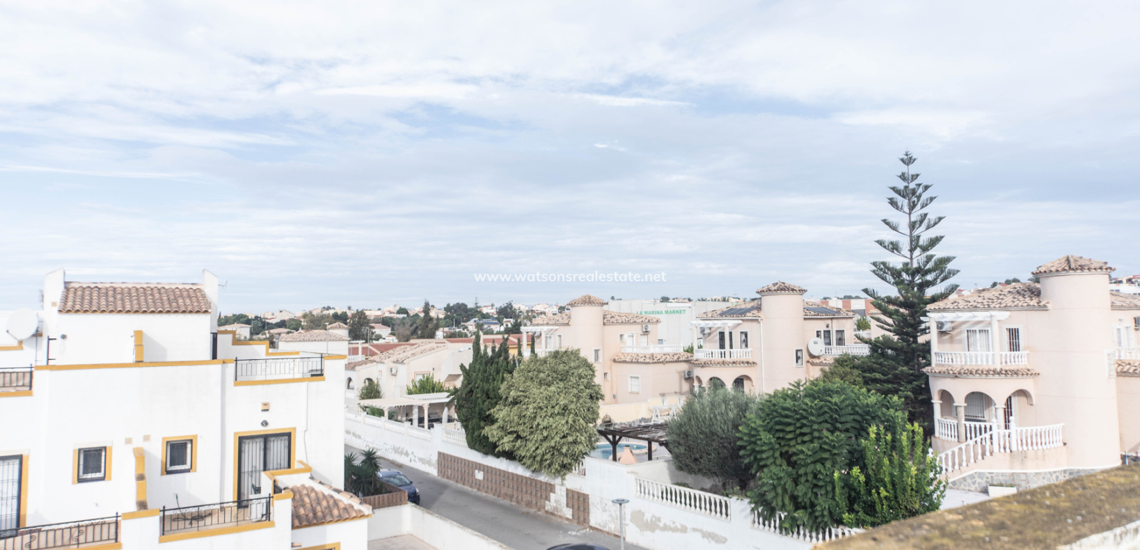 Resale - Quad - Urb. La Marina