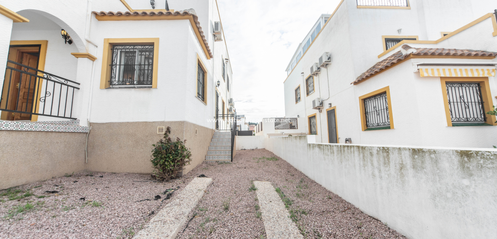 Resale - Quad - Urb. La Marina