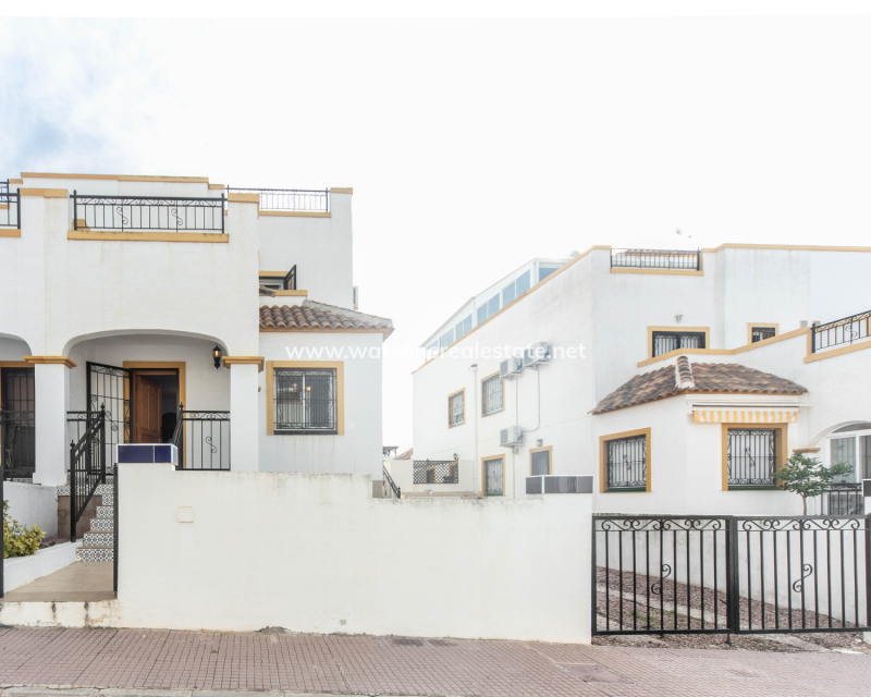 Resale - Quad - Urb. La Marina