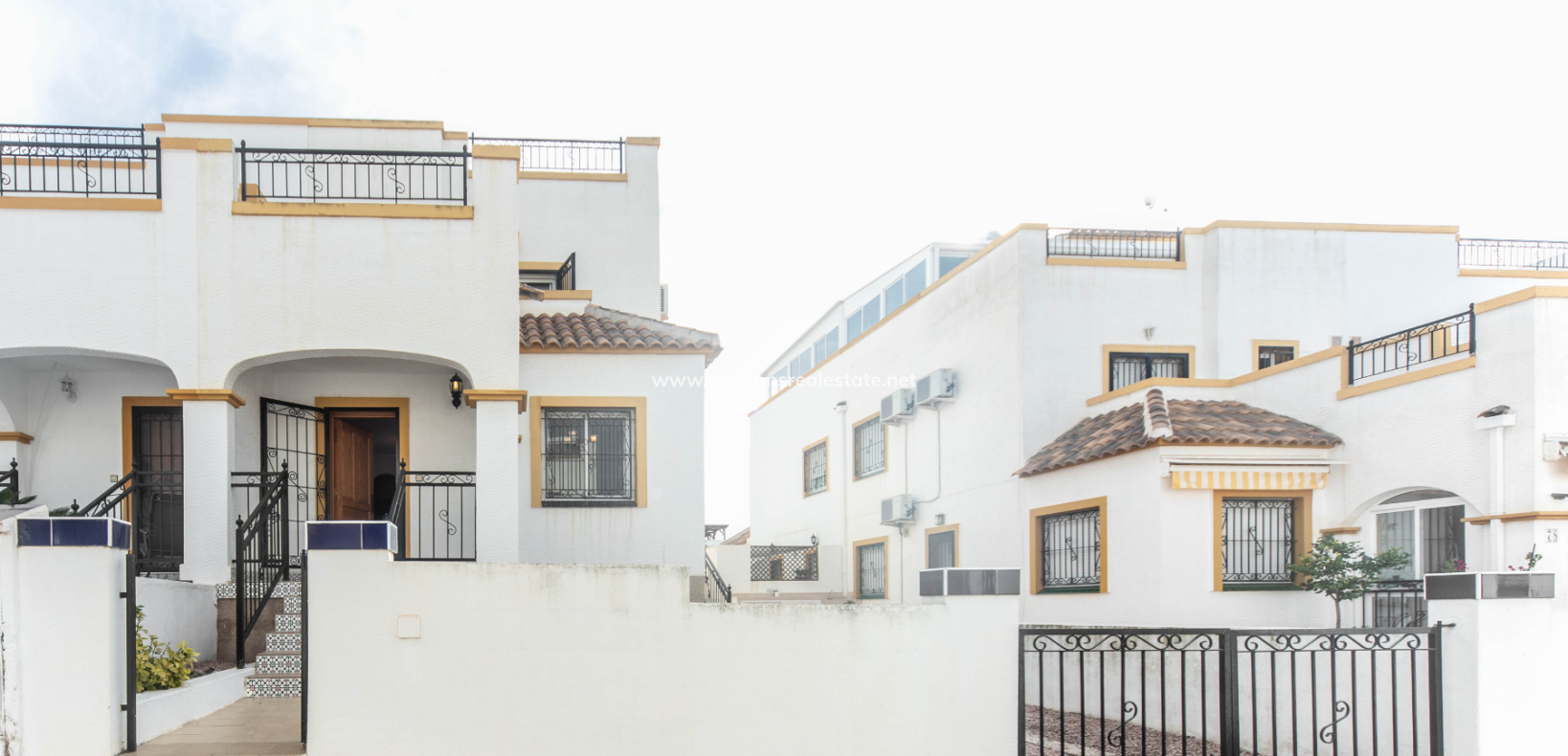 Resale - Quad - Urb. La Marina