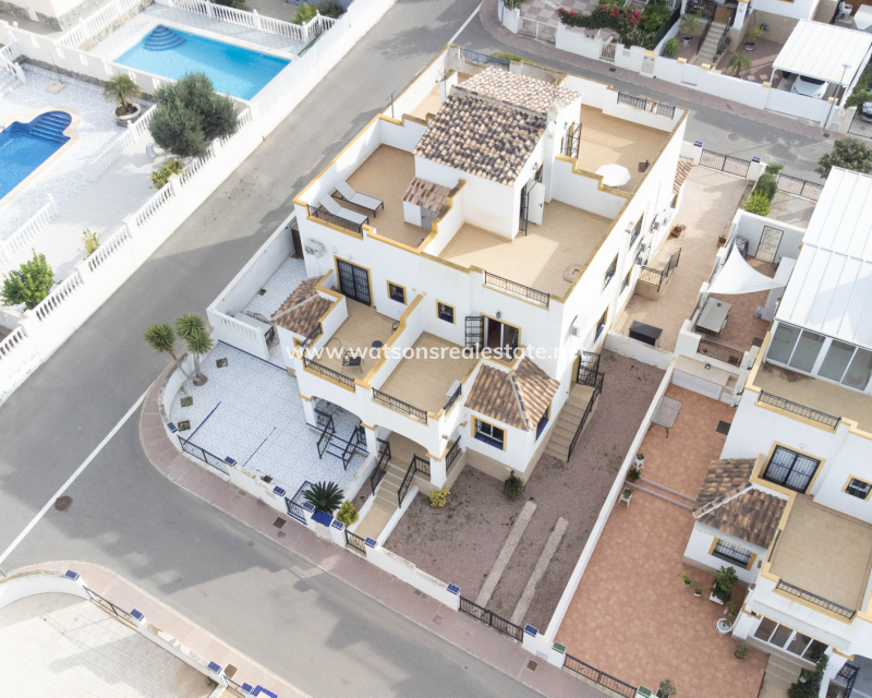Resale - Quad - Urb. La Marina