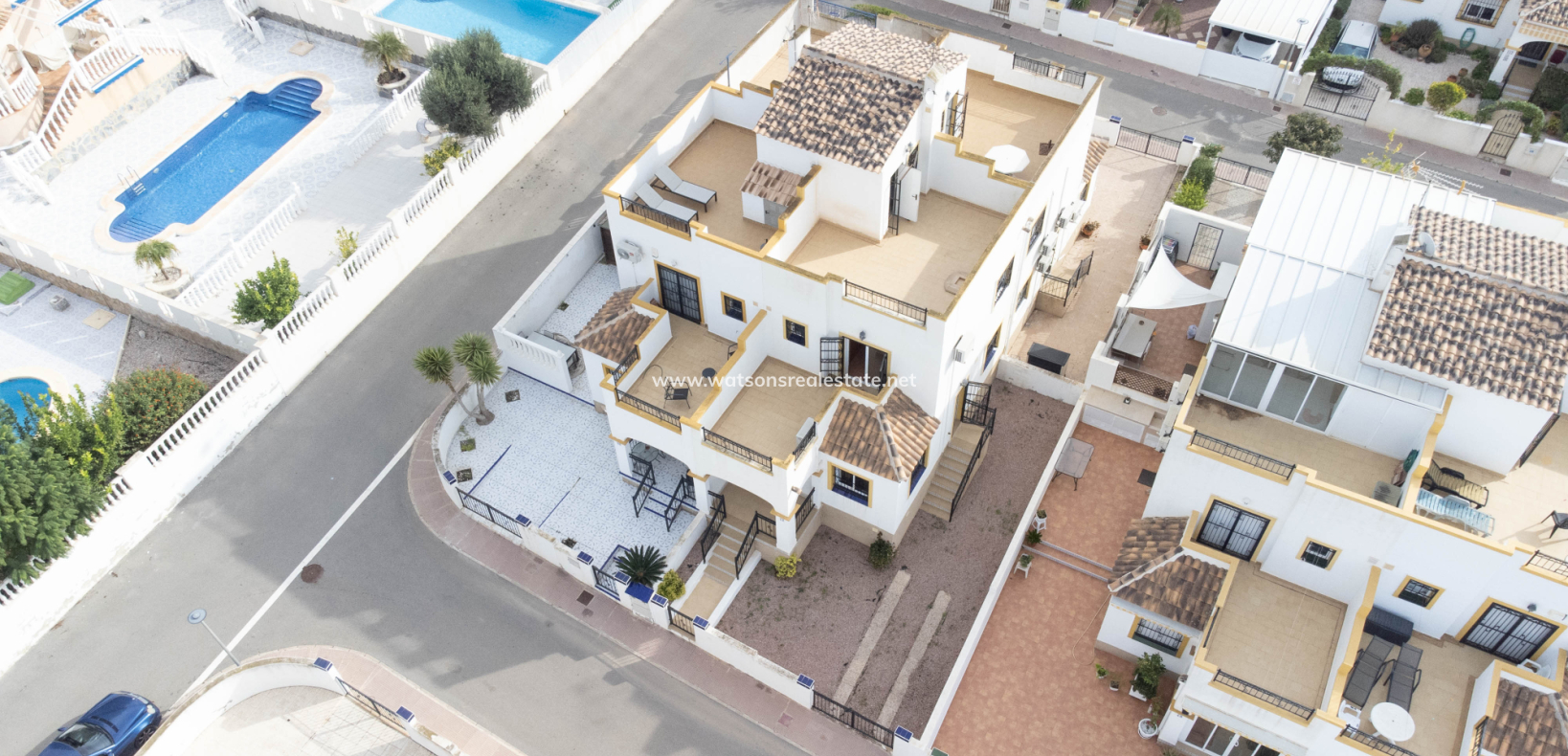 Resale - Quad - Urb. La Marina