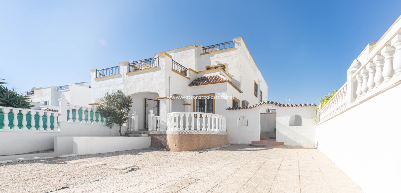 Resale - Quad - Urb. La Marina