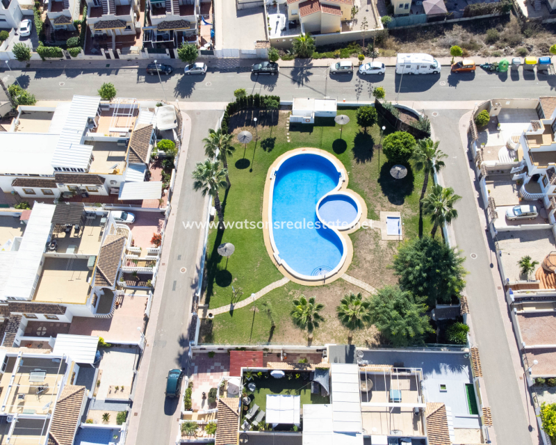 Resale - Quad - Urb. La Marina